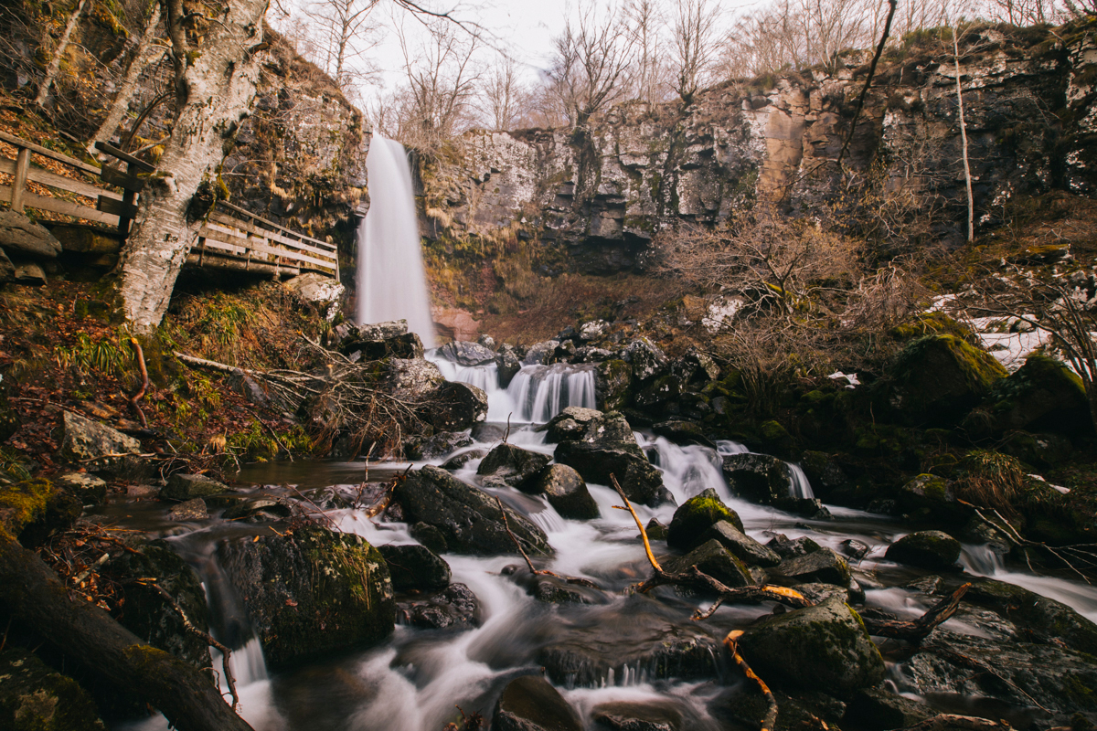 Randonnées dans le Cantal en hiver à travers les burons d'Auvergne