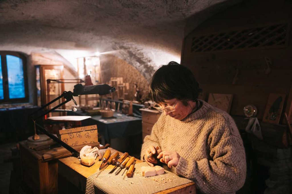 L'atelier du bois dans le hameau de Friburge. Crédit photo : Clara Ferrand - blog Wildroad