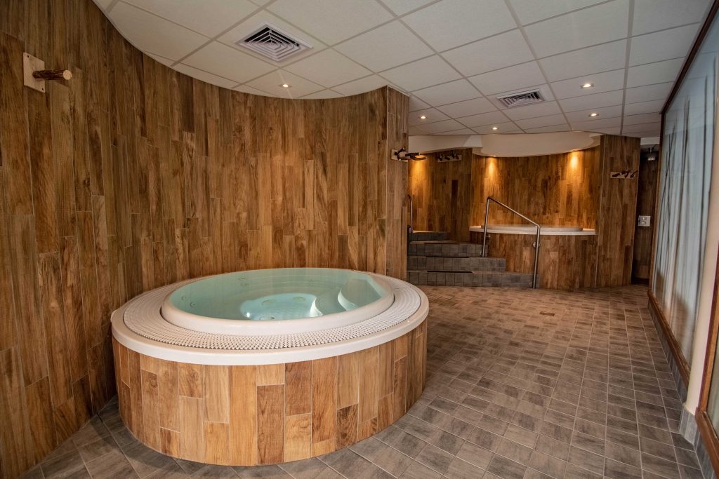 La piscine bien-etre à Champagny en Vanoise. crédit photo : Nomad photographie