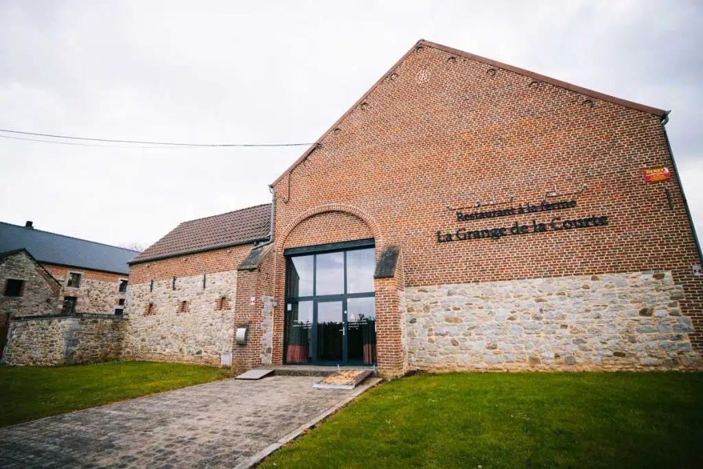 Le restaurant la grange de la courte à Thuin. crédit photo : Clara Ferrand - blog Wildroad