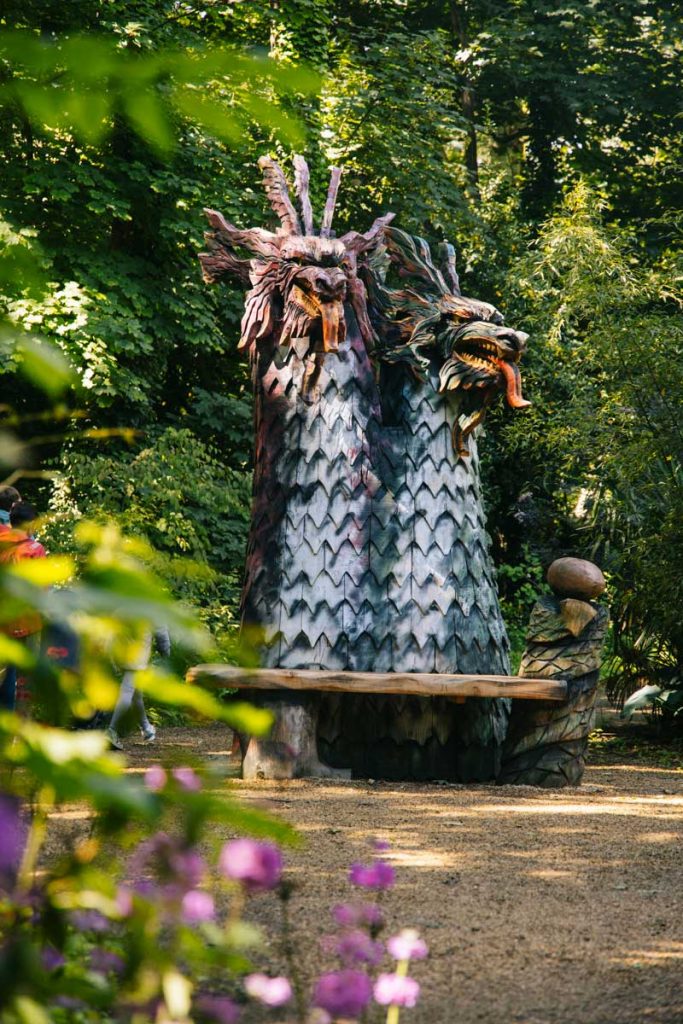 Se balade en famille sur le fairy trail dans les jardins de Malahide. Crédit photo : Clara Ferrand - blog Wildroad