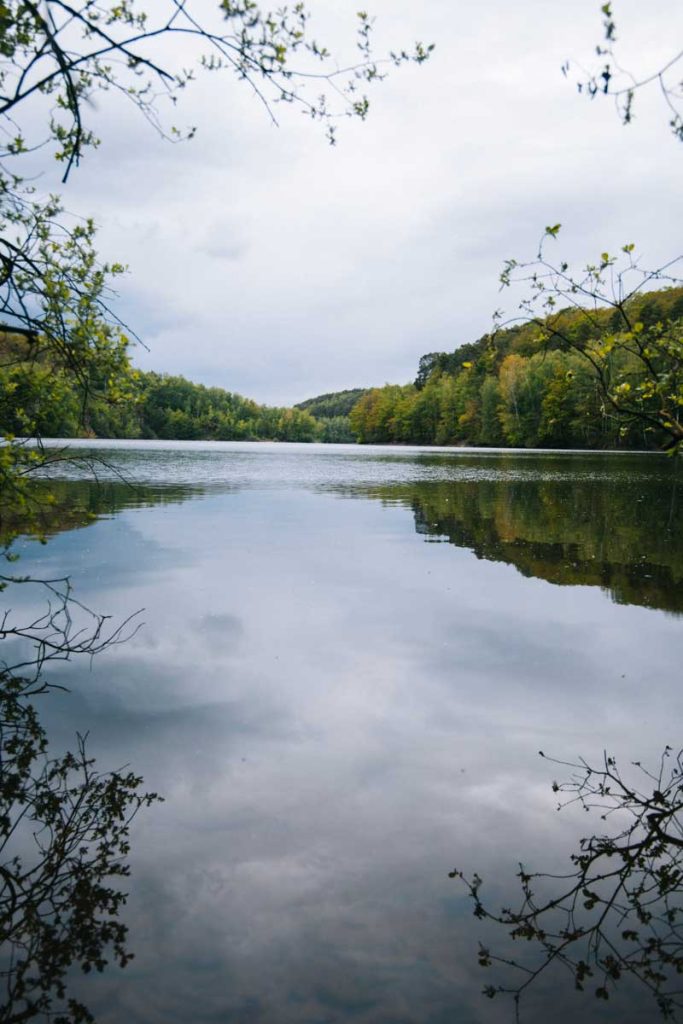 Randonnée autour du barrage de Ry de Rom. Crédit photo : Clara FERRAND - blog Wildroad