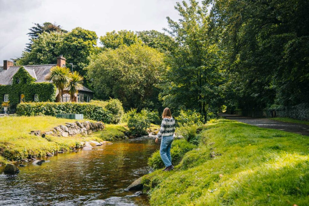 Fairy glen et le village Rostrevor, là où la magie opère en Irlande du Nord. 