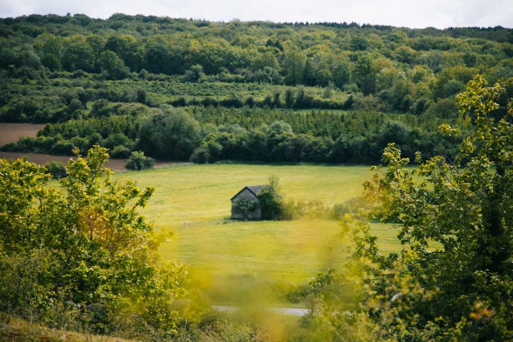 Faire le GR du tour de l'Entre-Sambre-et-Meuse. Crédit photo : Clara FERRAND - blog Wildroad